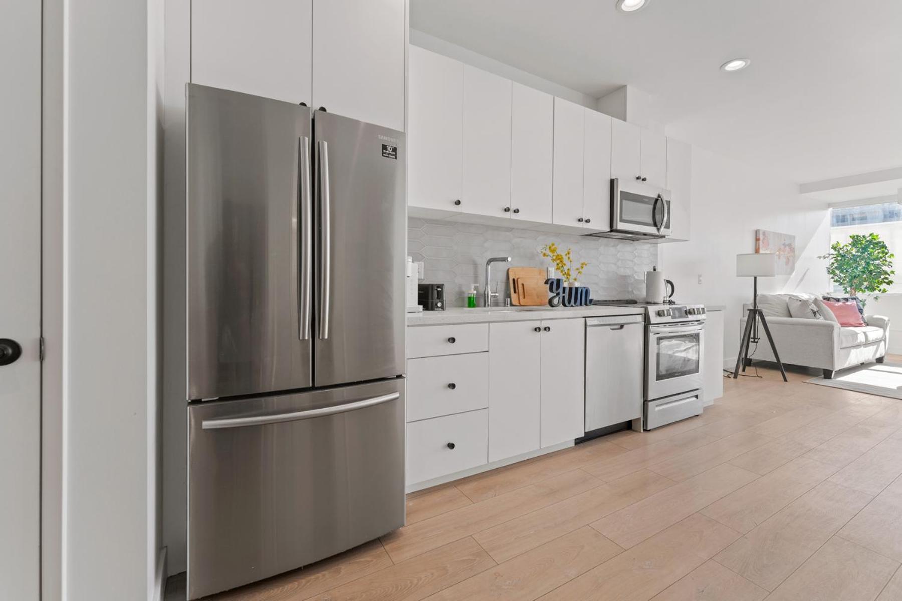 Stylish La Getaway Near Downtown - Prime Location On Wilshire Blvd!
